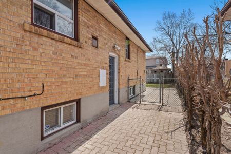 For Lease - 169 Brighton Avenue Unit# BSMT 2, Toronto, Ontario - Photo 4
