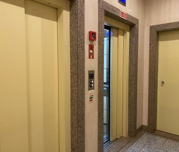 4 room luxury Apartment for rent in Lisbon, Portugal - Photo 5