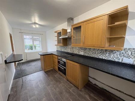 3 bedroom terraced house to rent - Photo 4