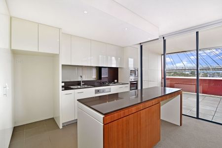 Luxury Two Bedroom with Study at Harbourfront Living in Jacksons Landing - Photo 2