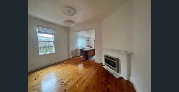 Impressive space with boutique appeal - Photo 1