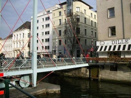 Historische woning met 1 slaapkamer: uiterst charmant - Photo 1