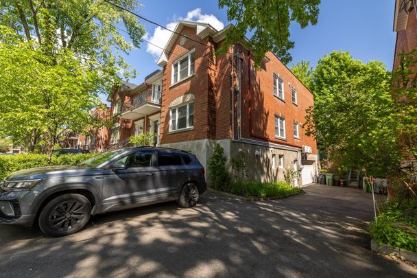 4854A Av. Isabella - Photo 1