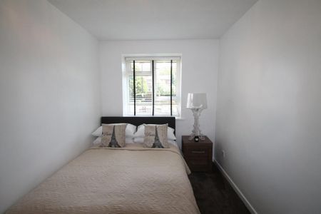 1 bedroom ground floor flat to rent - Photo 3
