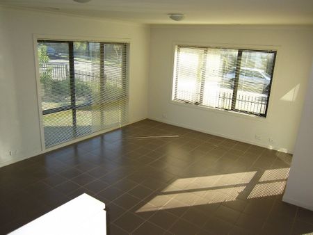 Stunning Family Home in Maidstone - Photo 4