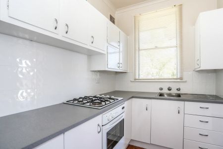 Move-In Ready Home - Photo 2