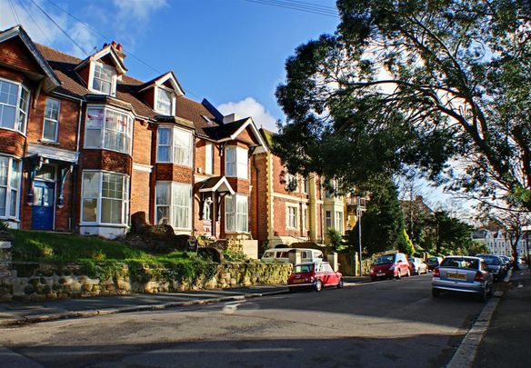 Woodland Vale Road, St. Leonards-On-Sea - Photo 1