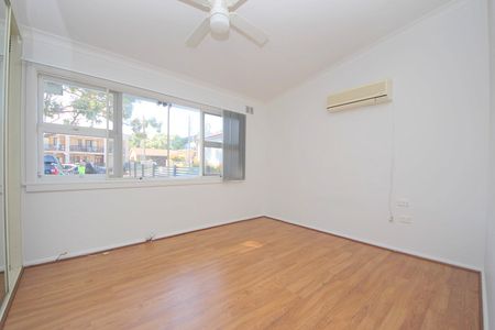 27 Ogilvy Street, Peakhurst NSW 2210 - House For Rent | Domain - Photo 2