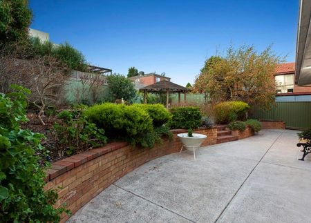 39 Pinnacle Crescent, Bulleen - Photo 3