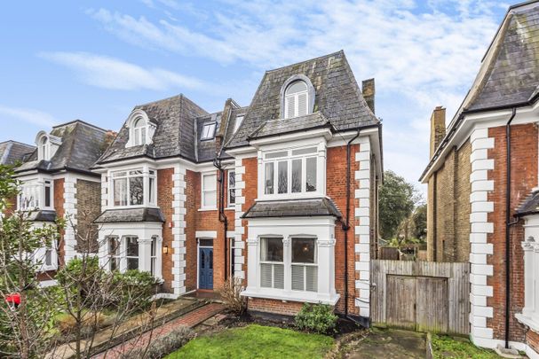 Flat to rent - Micheldever Road, Lee, SE12 - Photo 1