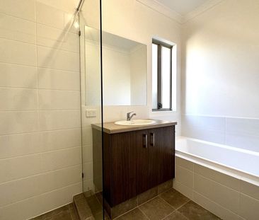 Fantastic street front home HOME OPEN SATURDAY 20 JUNE AT 10.30AM S... - Photo 5