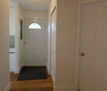 (VISTAREALTY.NET) Spacious Upgraded 2-BR with Large Sundeck Available - Photo 3