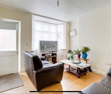 2 Bed Semi-Detached House, Holland Street, NG7 - Photo 1