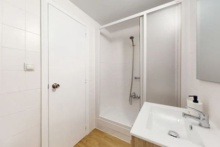 Carrer dEscalante, Valencia, Valencian Community 46011 - Photo 4