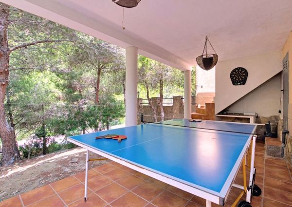 Villa for rent in Cumbre del Sol with 5 bedrooms
