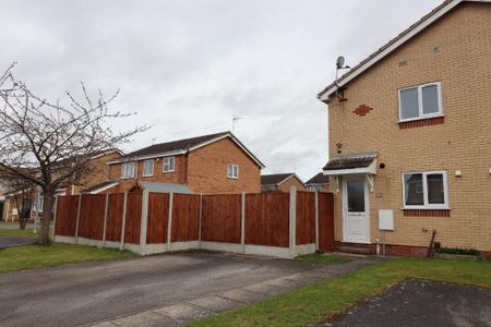 2 bedroom terraced house to rent - Photo 2