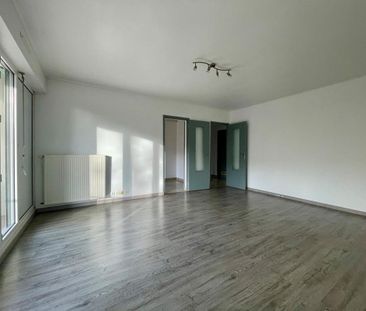 Location Appartement 4 pièces 77m² QUIMPER 29000 - Photo 3