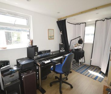 2 bedroom property to rent - Photo 2