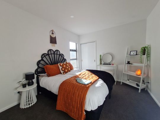 242 Edgeware Road, Edgeware - Photo 1