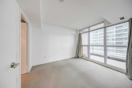 For Lease - 19 Singer Court Unit# 512, Toronto, Ontario - Photo 3