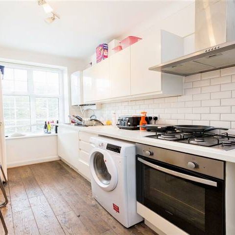 Stunning Sharers Apartment - Photo 1