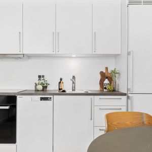 Skøn 2 værelses lejlighed i Tilst - Photo 2