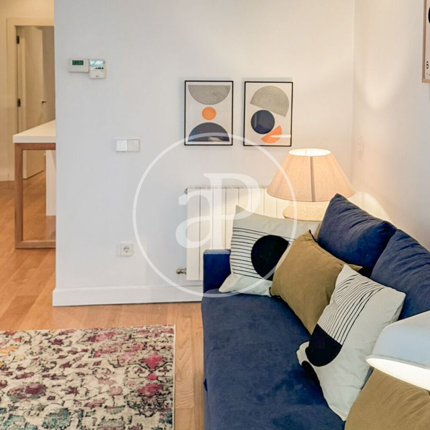 Flat for rent in Almagro (Madrid) - Photo 1