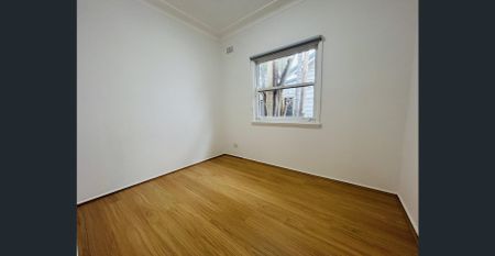 Renovated 3 Bedroom - Photo 2