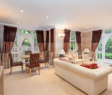 Ellesmere Road, WEYBRIDGE, KT13 - Photo 2