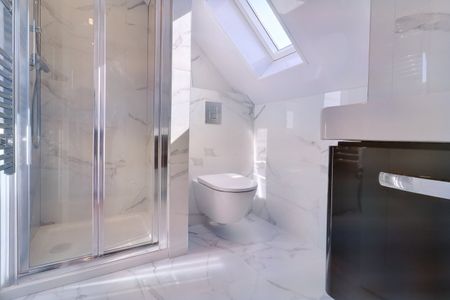 Flat 5, High Road, Harrow Weald, HA3 - Photo 4