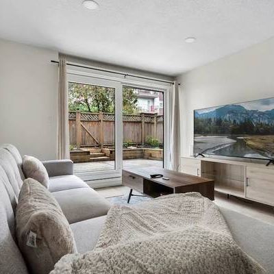 Furnished 1 bed in North Van Lower Lonsdale - Photo 1