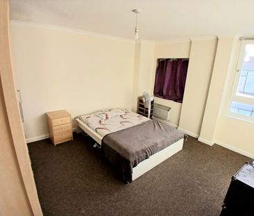 Market Place, Stevenage - Photo 5