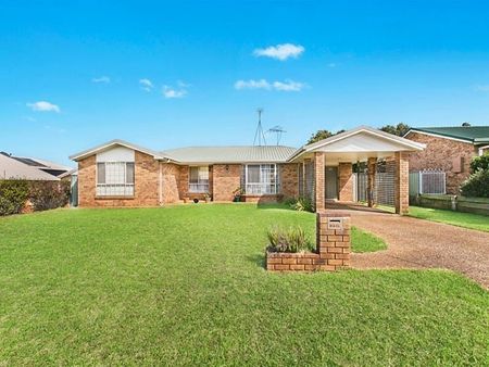 Tidy home in Wilsonton - Photo 3