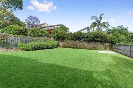 Three Bedroom Home in Castlecrag - Photo 5
