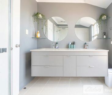 LAID BACK FAMILY LIVING WITH SIDE ACCESS AND LARGE, POWERED WORKSHOP - Photo 6