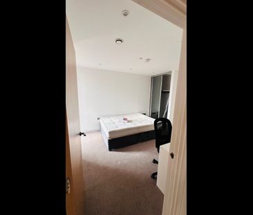 Room in a Shared Flat, Oculus House, IG11 - Photo 3