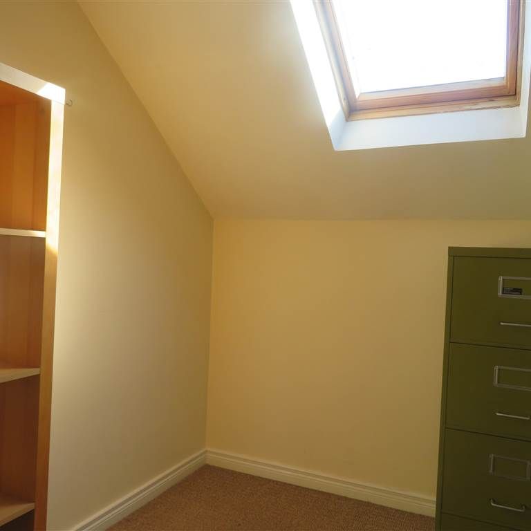 8 Redwood Grove, Dunmurry, BT17 9RN - Photo 1