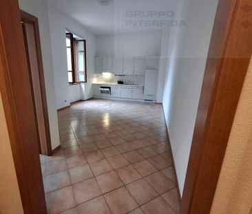 LUMINOUS APARTMENT - FIRST RENT FREE - Photo 6