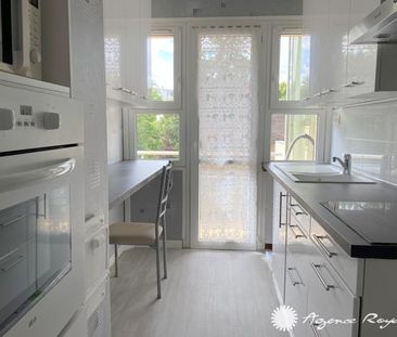 Location Appartement 5 pièces 91m² ST GERMAIN EN LAYE 78100 - Photo 3