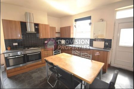 7 Bed Student Properties Leeds - Photo 4