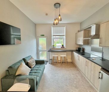 1 bedroom in a house share to rent - Photo 4