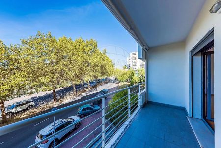 Apartment T2 in Odivelas, Odivelas - Photo 4