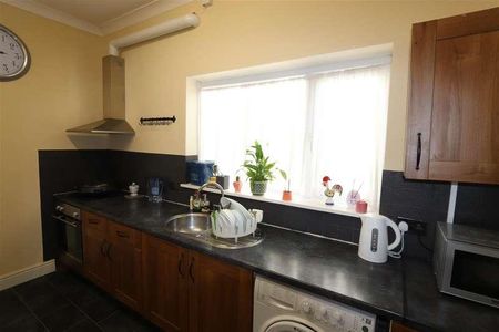 Brightwell Avenue, Westcliff-on-sea, SS0 - Photo 5