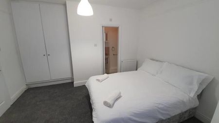 Capstone Road, Bournemouth - Photo 2