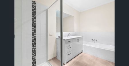 Perfect Penleigh - Photo 2