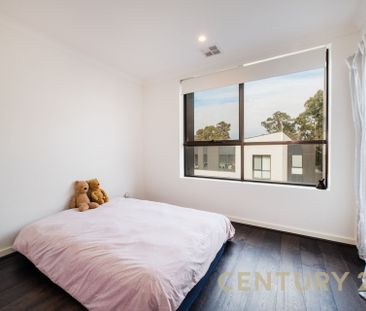 Modern Townhouse Residence!!! - Photo 2