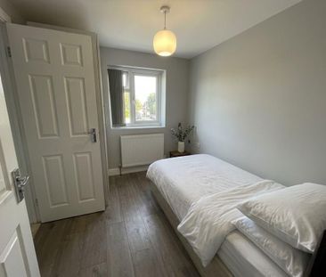 6 bedroom terraced house to rent - Photo 1