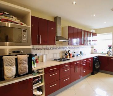 5 bedroom semi-detached house to rent - Photo 6