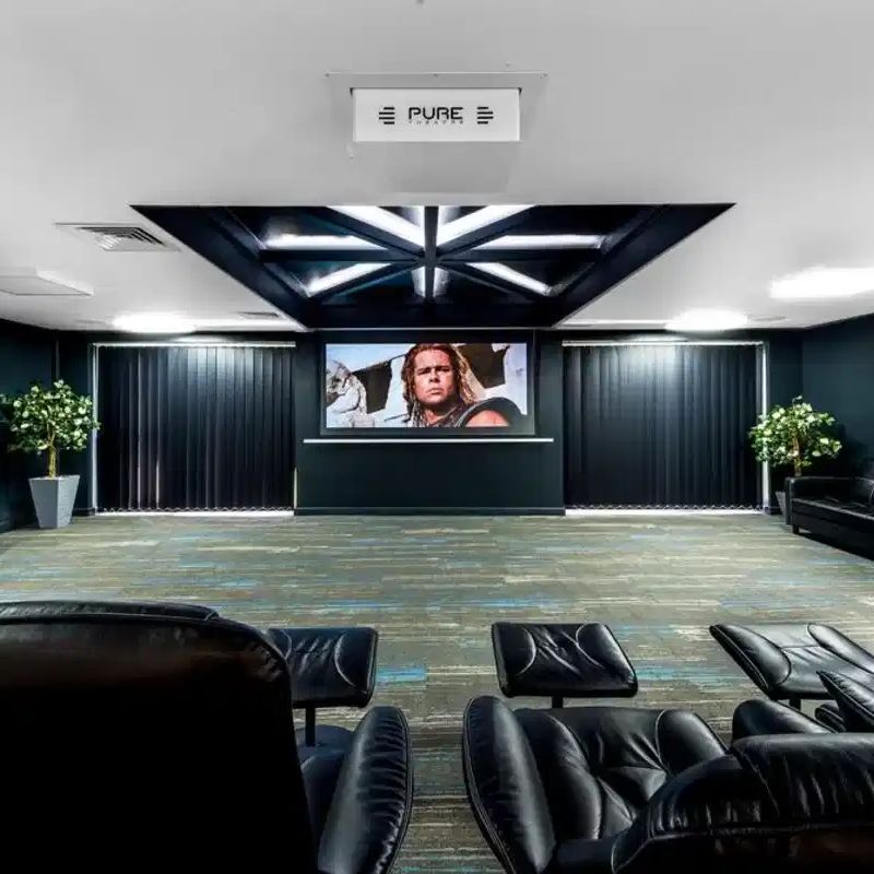 Large Ensuite - Photo 1