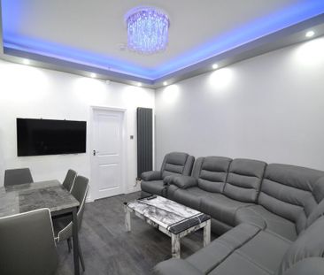 6 bedroom house to rent - Photo 2